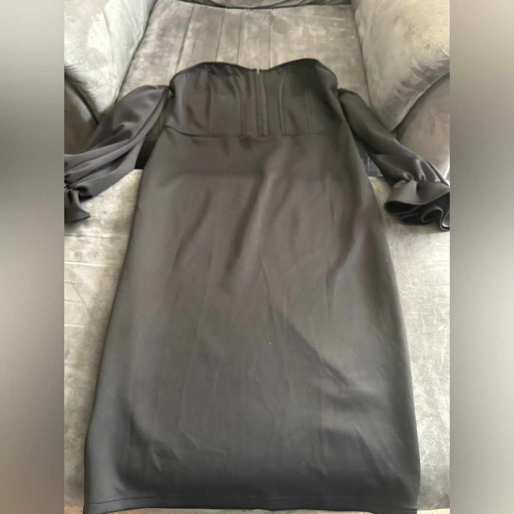 Women’s black strapless dress